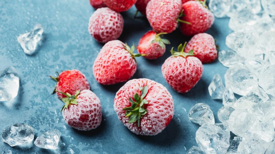 Freezing strawberries